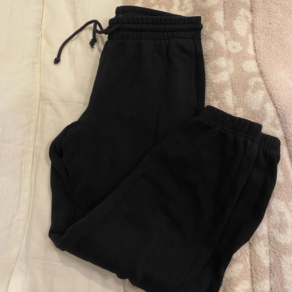 Aritzia TNA CozyAF Boyfriend Sweatpants